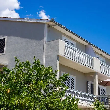 Apartament Rose *