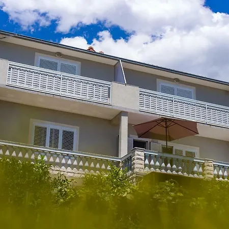 Apartament Rose *